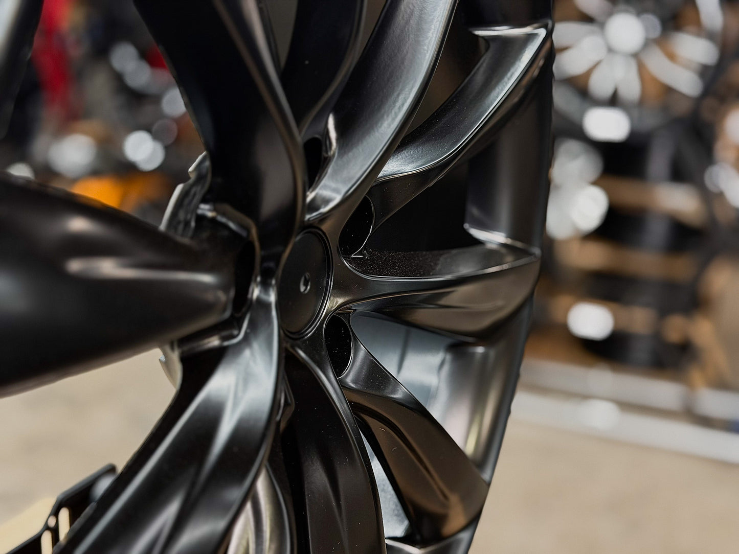 TESLA MODEL X STYLE - 21"